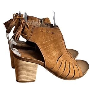 Miz Mooz Maddie Tan Leather Heeled Sandals, New in Box
